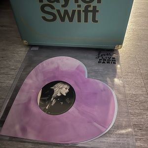 SOLD: Taylor Swift Lover live from paris vinyl plus Speak Now TV
